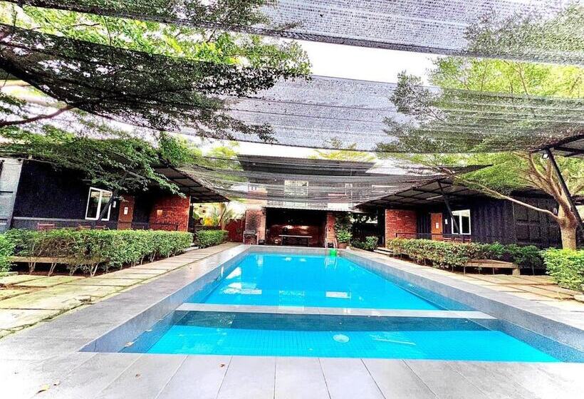 Pensão Petak Padin Cottage By The Pool, Kepala Batas Penang