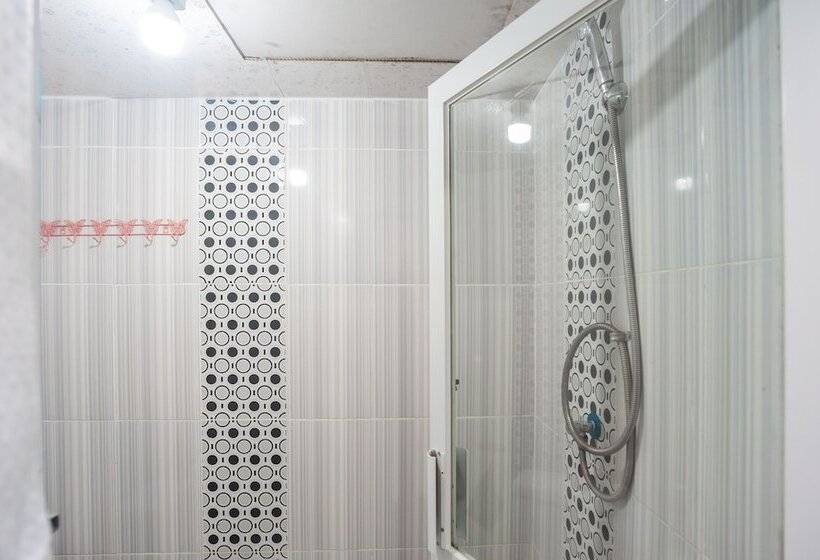 Pensjonat Reddoorz Near Jembatan Makalam Jambi