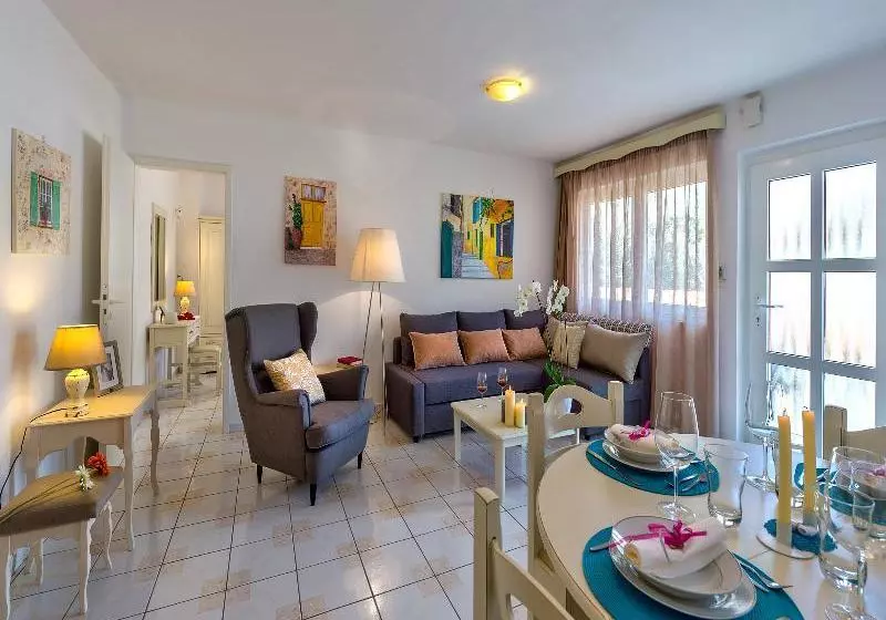 호텔 Agrimia Apartments