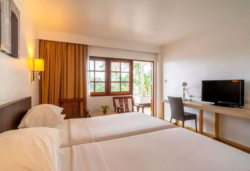 Отель Best Western Phuket Ocean Resort
