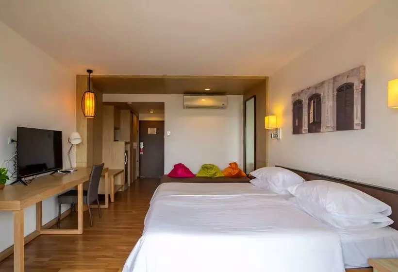 Отель Best Western Phuket Ocean Resort