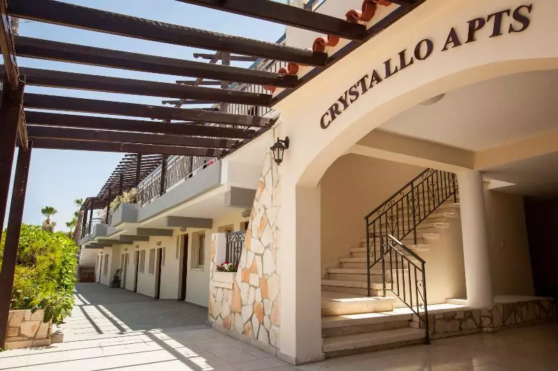 هتل Crystallo Apartments
