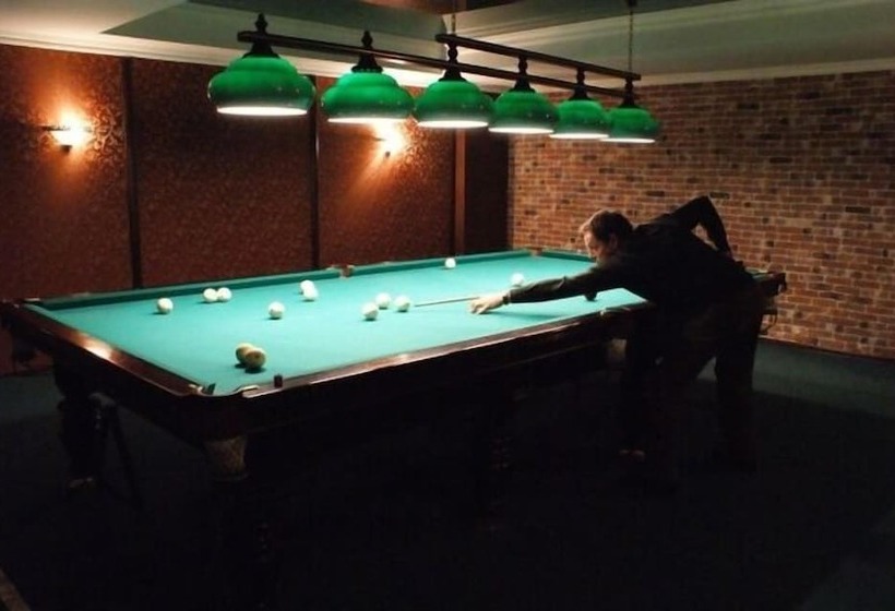 בית מלון כפרי De Paris