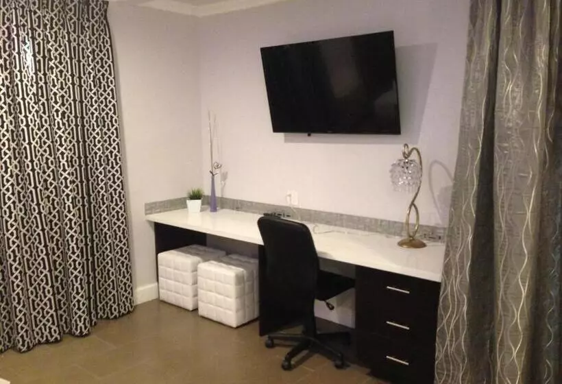 ホテル Hollywood Vip