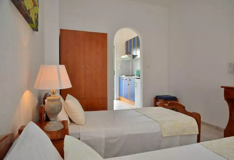 Hôtel Manos Studios