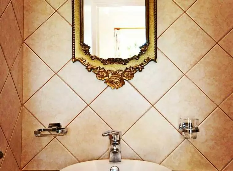 Hôtel Manos Studios