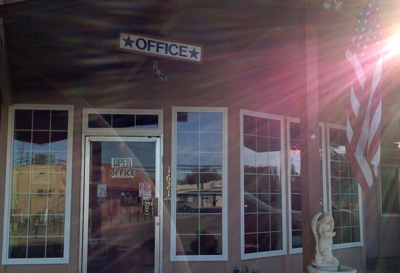 酒店 Maple Inn And Suites Los Banos