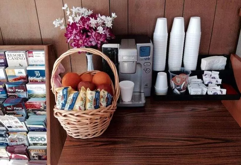 酒店 Maple Inn And Suites Los Banos