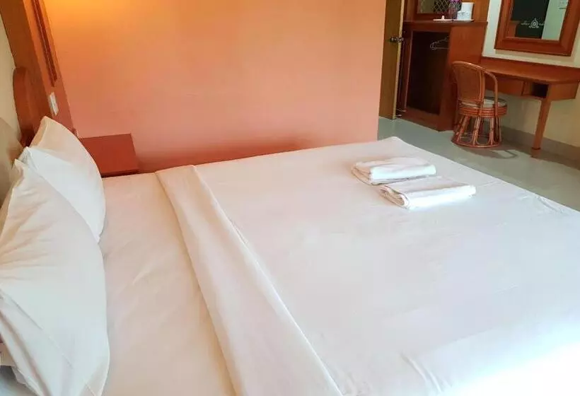 Poonsook Phitsanulok Hotel Sha Plus