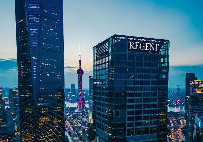 호텔 Regent Shanghai Pudong   Complimentary First Round Minibar Per Stay   Including A Bottle Of Wine