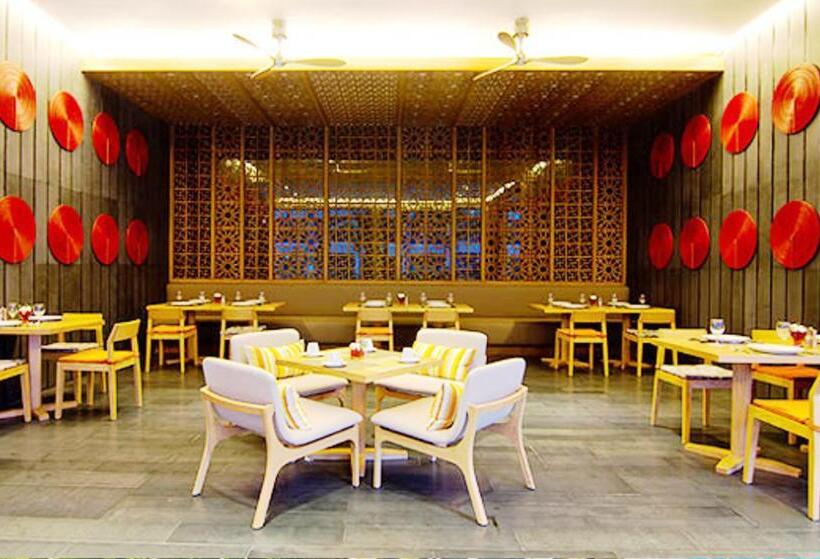 ホテル Welcome World Beachfront Resort