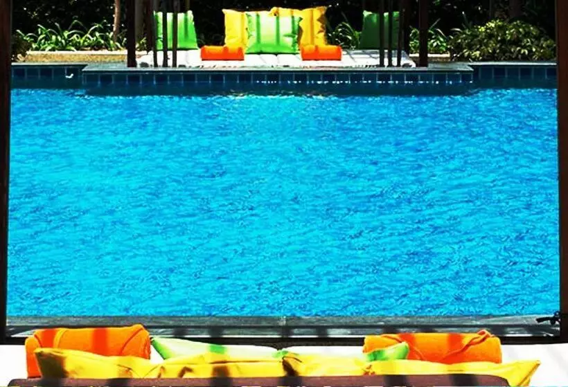 فندق Welcome World Beachfront Resort