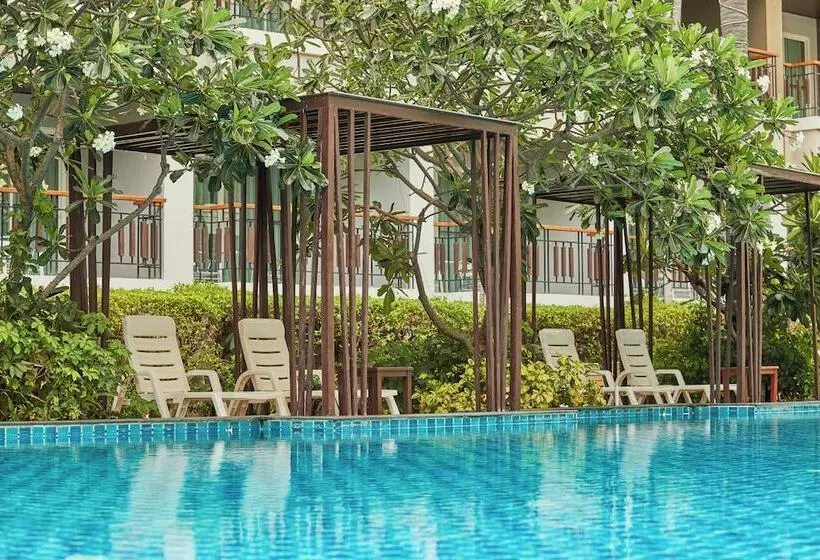 فندق Welcome World Beachfront Resort