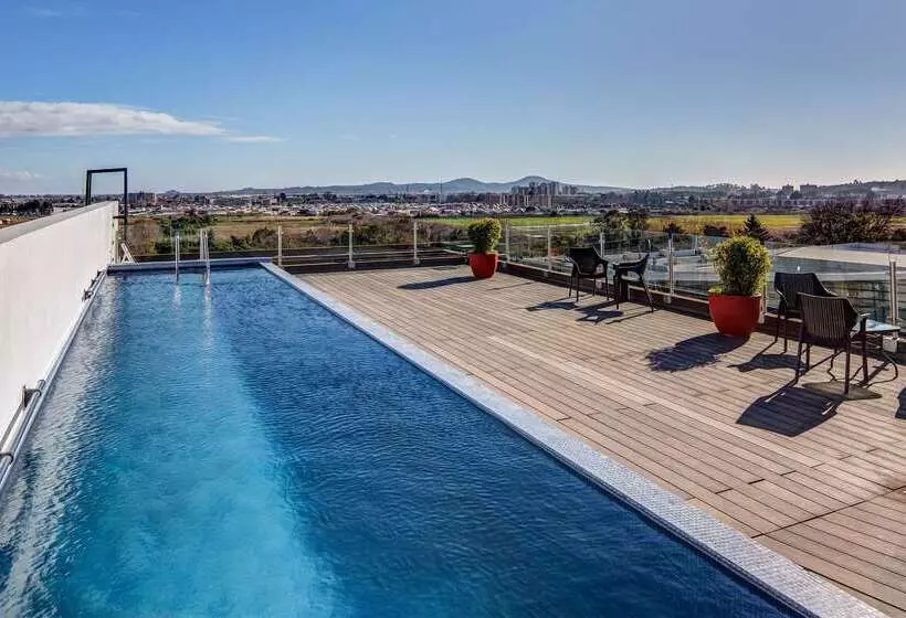 Hotel Wyndham Concepcion Pettra