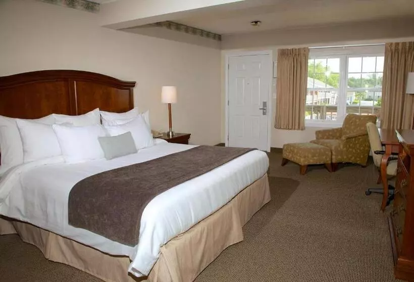 モーテル Holiday Hill Inn & Suites