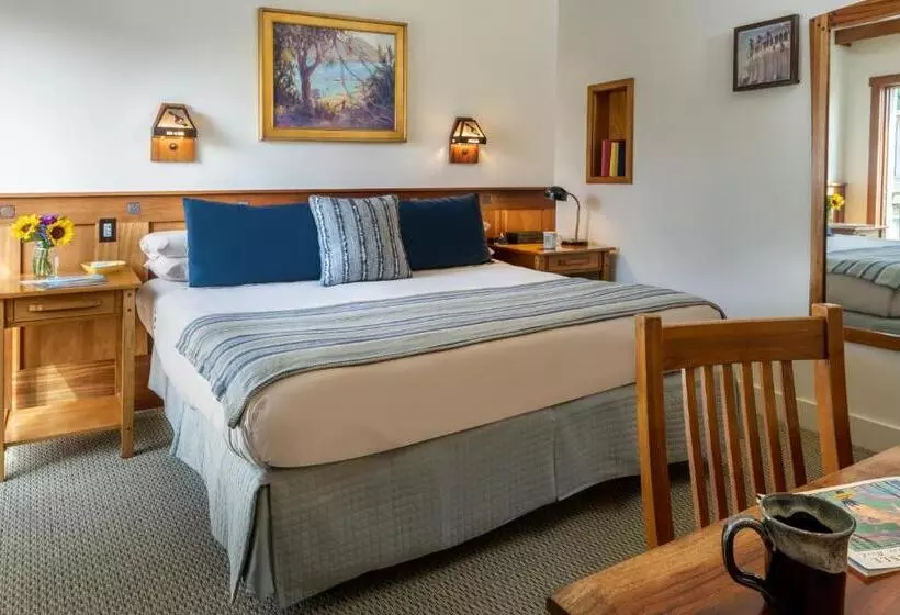 The Avalon Hotel In Catalina Island