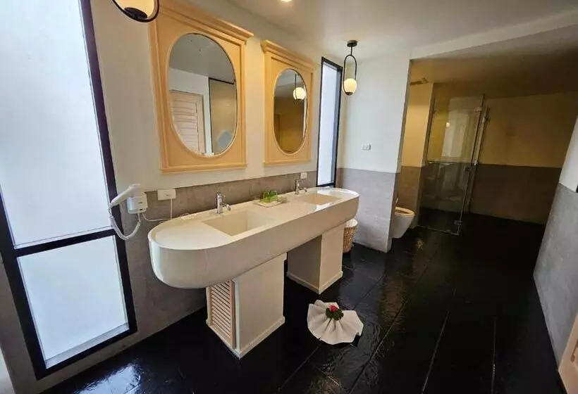 The Briza Beach Resort, Samui Sha Plus