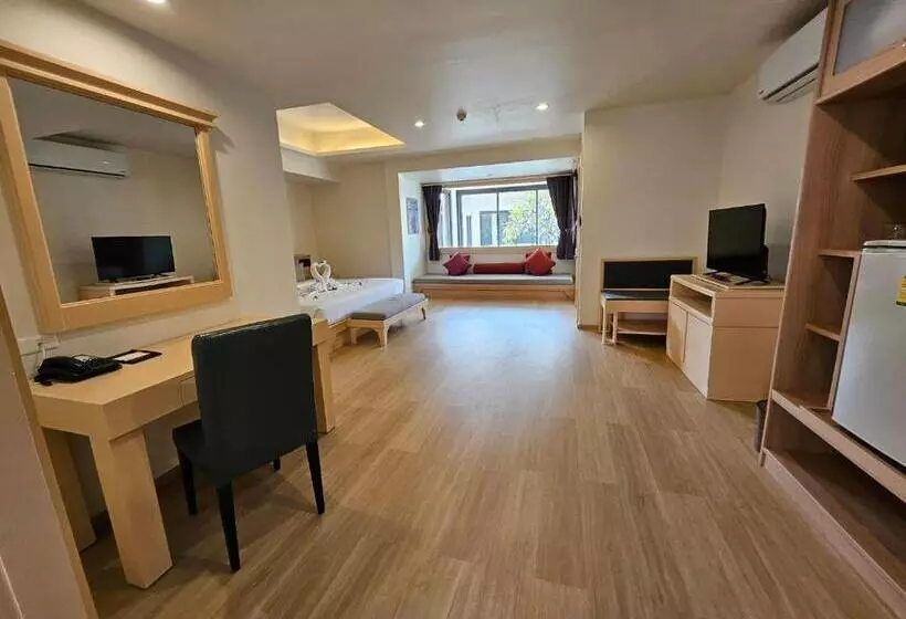 The Briza Beach Resort, Samui Sha Plus