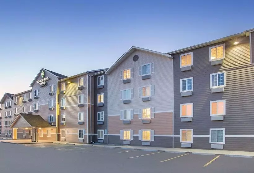 Woodspring Suites Sioux Falls