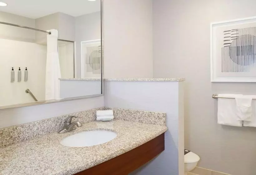 Courtyard By Marriott Columbus New Albany