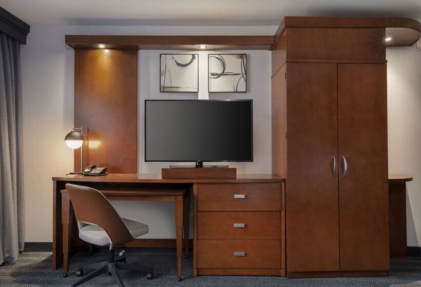 Courtyard By Marriott Columbus New Albany