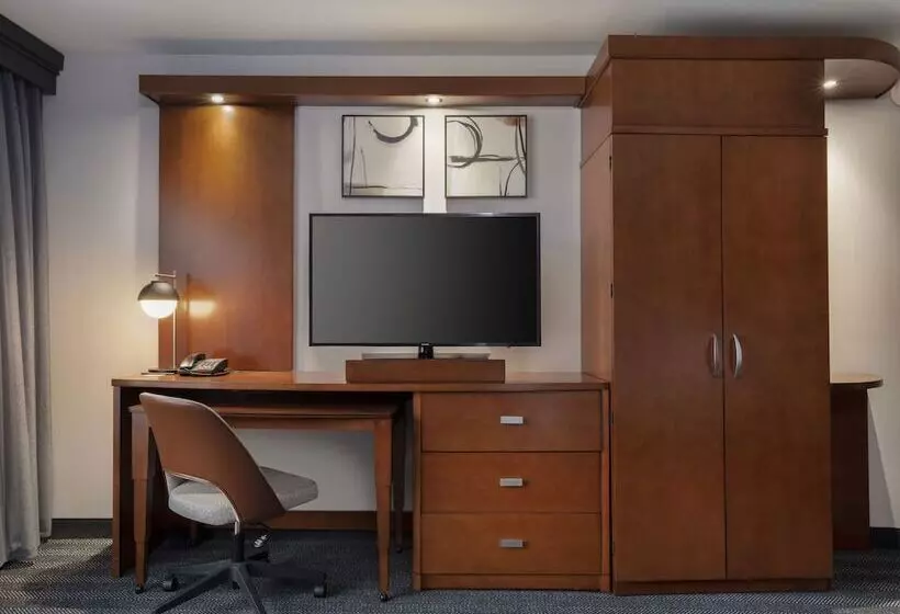 Courtyard By Marriott Columbus New Albany