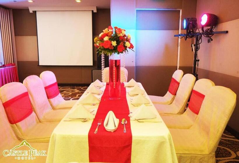 בית מלון כפרי Castle Peak