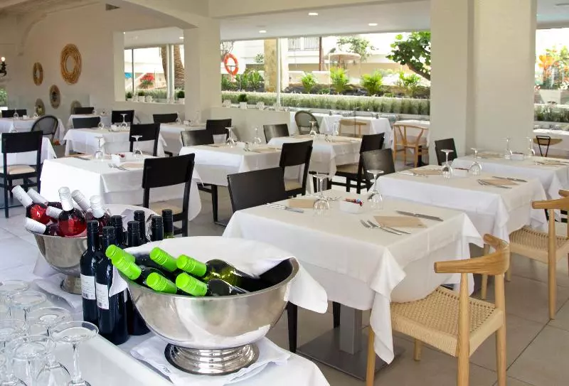 Отель Ereza Mar - Adults Only