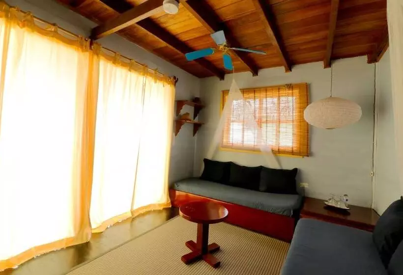 هتل Punta Caracol Acqua Lodge