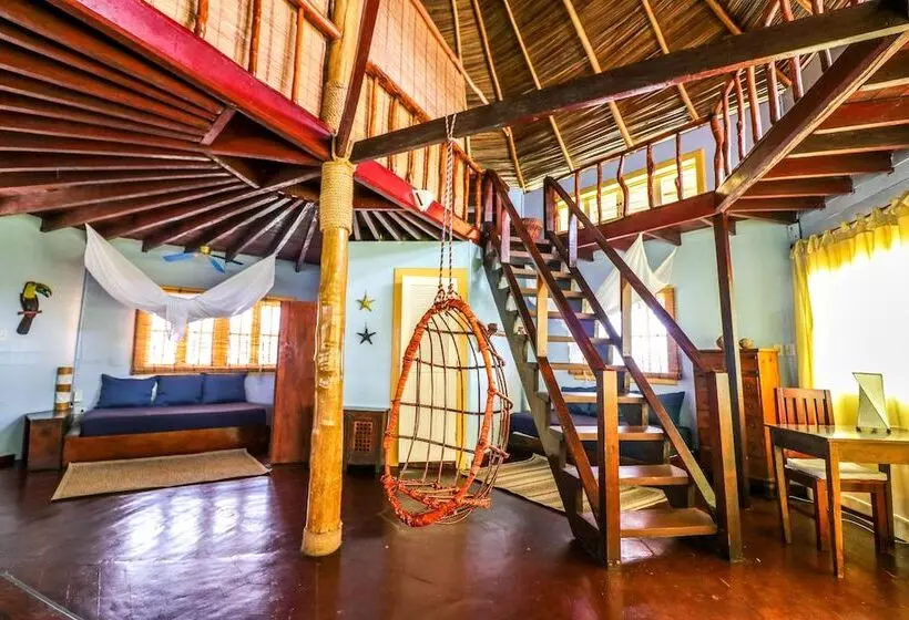 هتل Punta Caracol Acqua Lodge