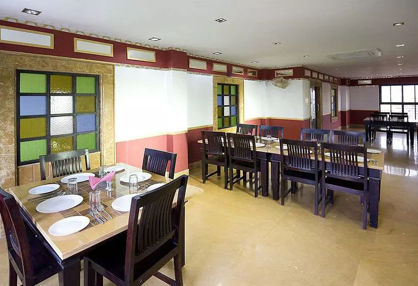 Hotel Shanti Residency