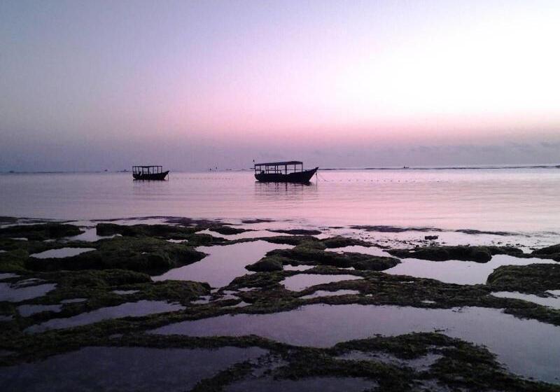 בית מלון כפרי Sunshine Marine Lodge