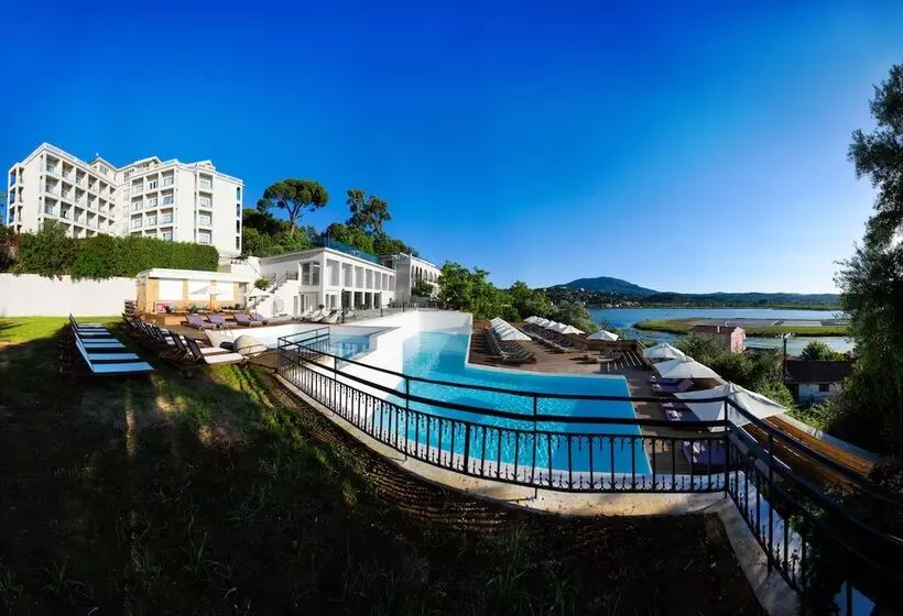 Отель The Royal