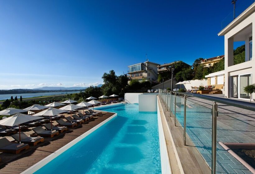 בית מלון כפרי The Royal