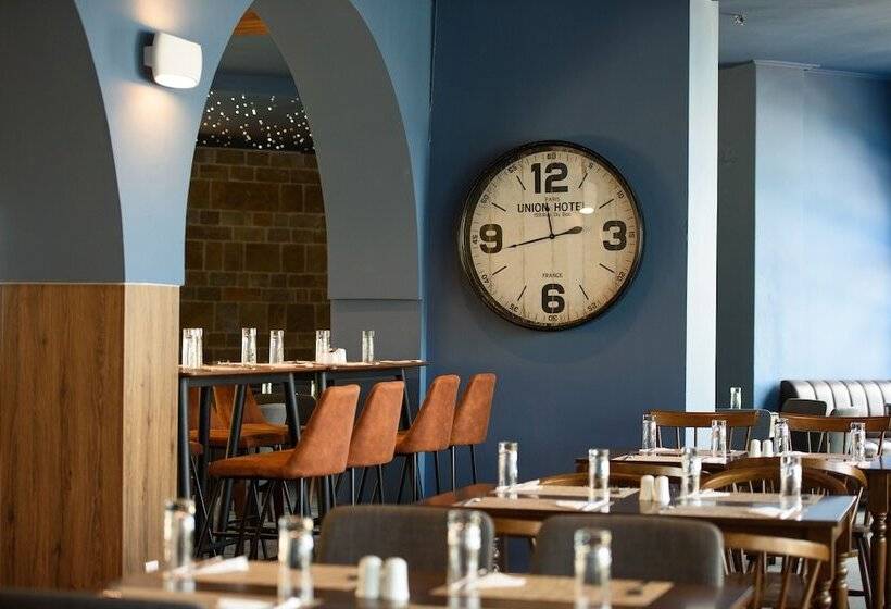 בית מלון כפרי The Royal