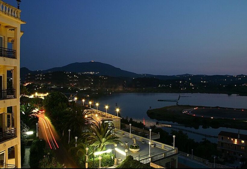 בית מלון כפרי The Royal