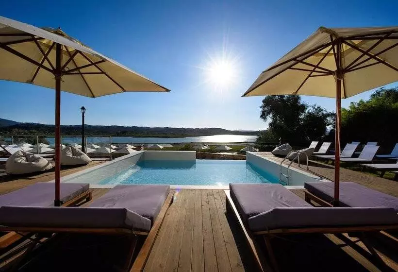 Отель The Royal