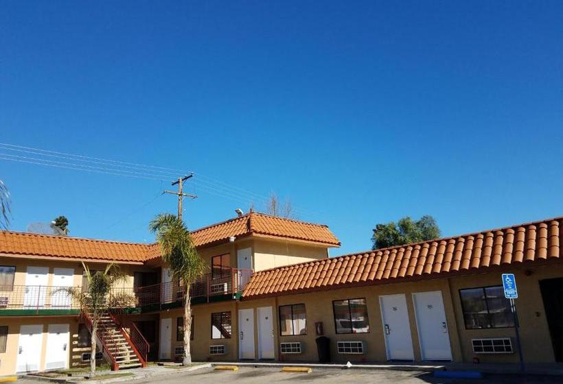 فندق Tiffany Inn Corona