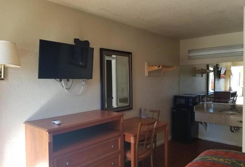 فندق Tiffany Inn Corona