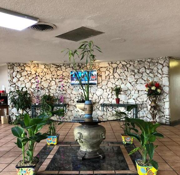 בית מלון כפרי Western Inn