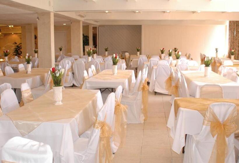 בית מלון כפרי Western Inn