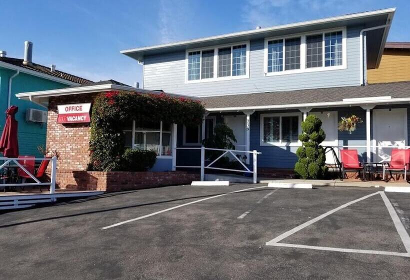 モーテル Pleasant Inn