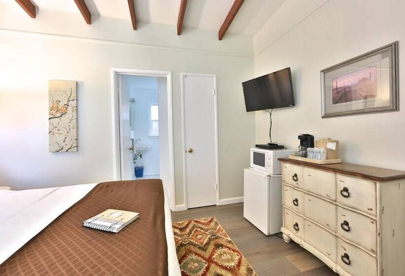 モーテル Pleasant Inn