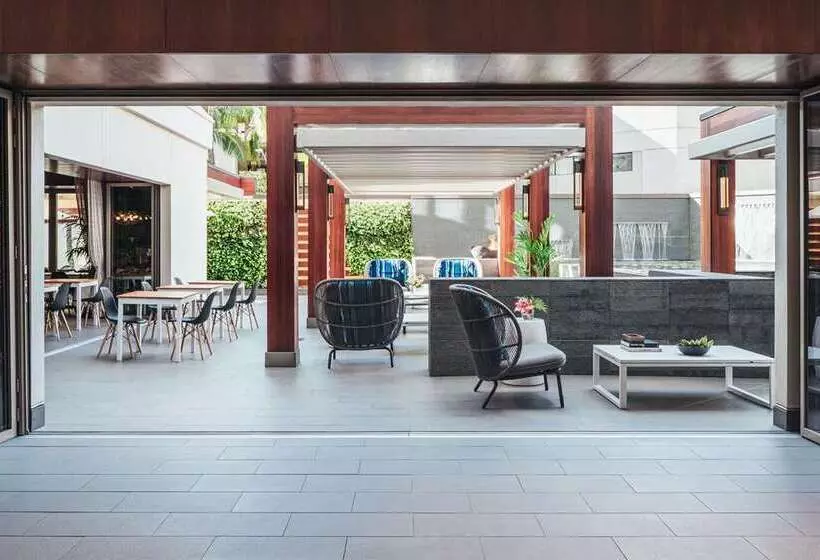 リゾートホテル Hilton Grand Vacations Club Hokulani Waikiki Honolulu
