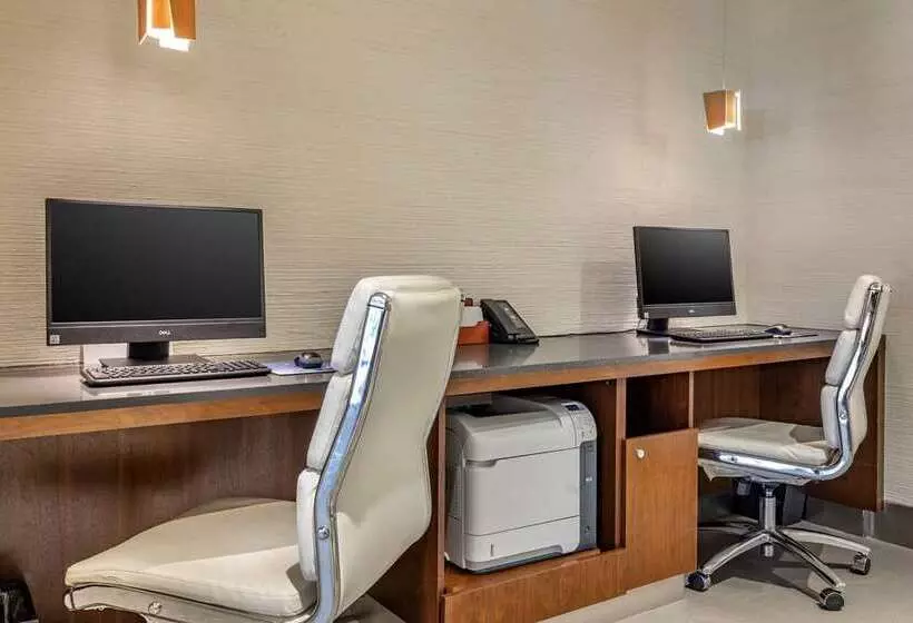 リゾートホテル Hilton Grand Vacations Club Hokulani Waikiki Honolulu