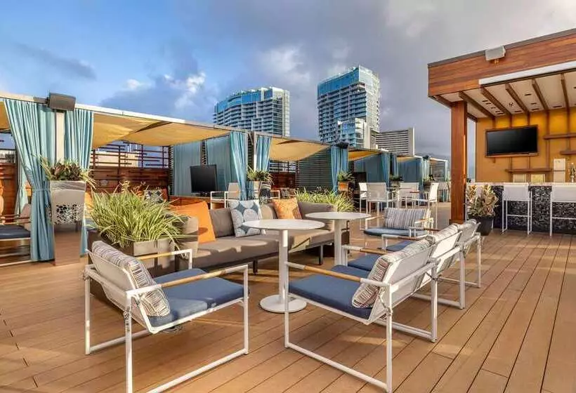 リゾートホテル Hilton Grand Vacations Club Hokulani Waikiki Honolulu