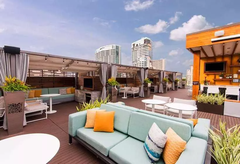リゾートホテル Hilton Grand Vacations Club Hokulani Waikiki Honolulu