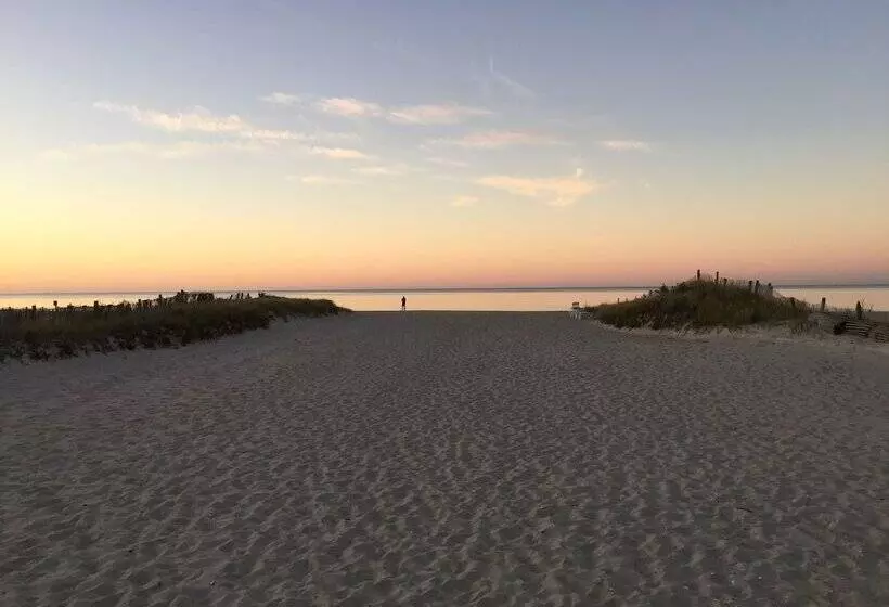 Winstead Beach Resort