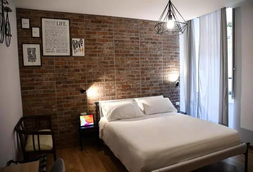 ベッドアンドブレックファースト Urban Holiday