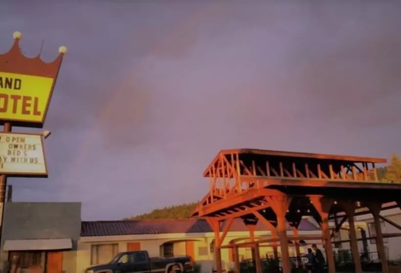 Grand Motel